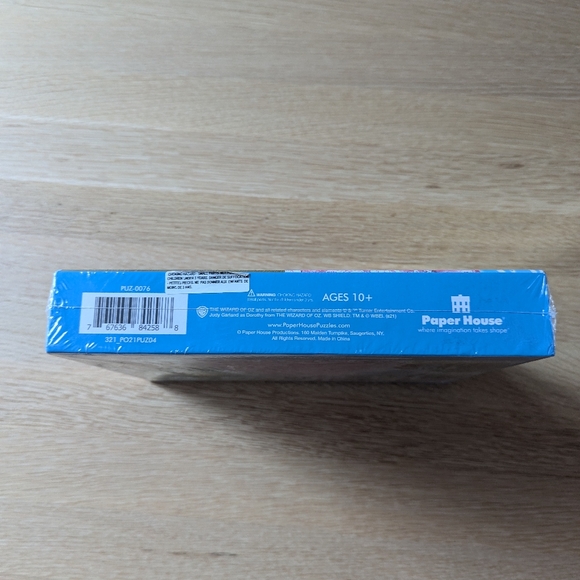 Glinda The Good Witch 1000 Piece Paper House Puzzle - Picture 3 of 7